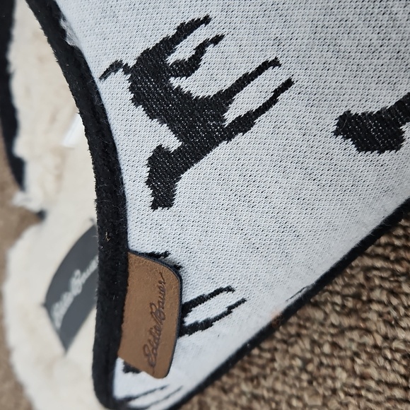 Eddie Bauer Light Gray Dog Slippers Sherpa Lined Sz 9 Womens Slipon - Picture 3 of 5